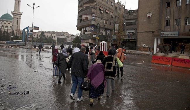 کمک های انسانی وارد اردوگاه تحت محاصره یرموک سوریه شد