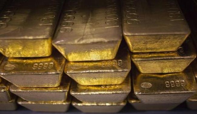 الذهب يهبط 1% وسط تكهنات بمواصلة خفض التحفيز النقدي الأمريكي