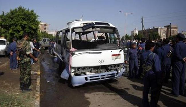 قتلى وجرحى بانفجار حافلة كانت تقل جنوداً جنوب صنعاء
