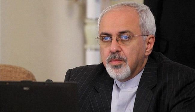 ظريف: الدبلوماسي الایراني المختطف بالیمن في صحة جیدة