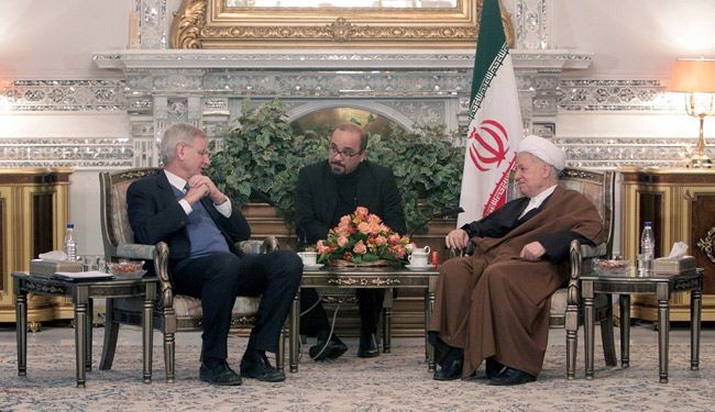 الشيخ رفسنجاني: الظروف ممهدة لتطویر التعاون بین ایران والسوید