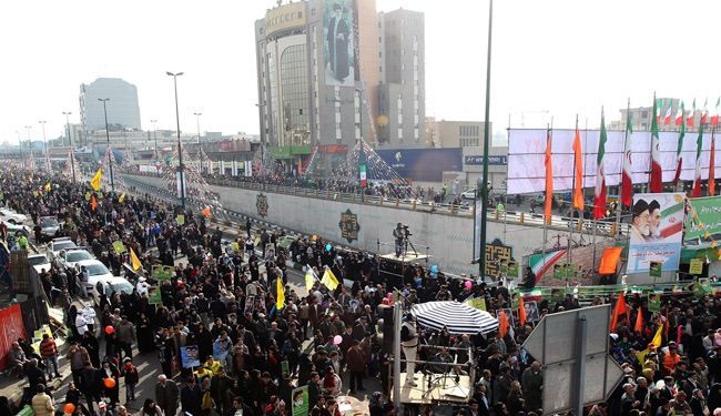 شاهد بالصور، احتفالات عيد الثورة الاسلامية في ايران
