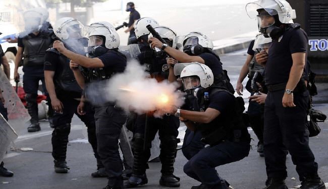 درگیری پلیس ترکیه با مخالفان اردوغان