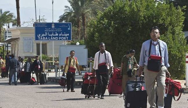 Foreign tourists leaving Egypt after terrorist threat