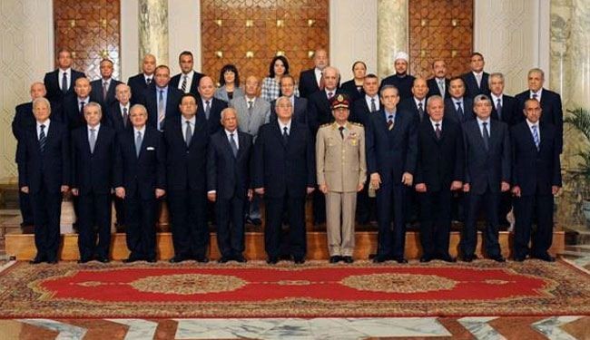مصر.. قبول استقالة حكومة الببلاوي وتكليف رئيس وزراء جديد لاحقا