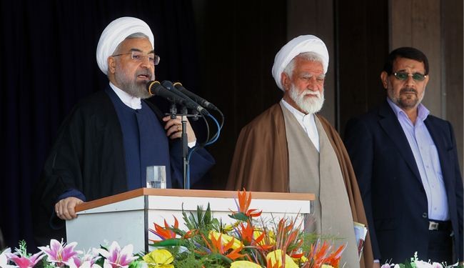 الرئيس روحاني: لابد من كسر سلاسل الحظر المفروض علی اقتصادنا