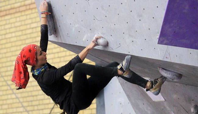 In picture: Female rock climbing games in Tehran