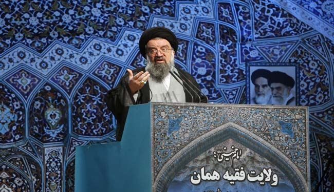 امام جمعة طهران يندد بممارسات الاستكبار ضد المسلمين