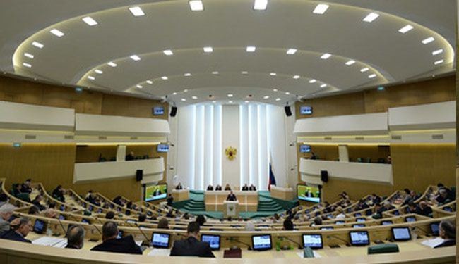 Russian senators vote to deploy troops to Crimea