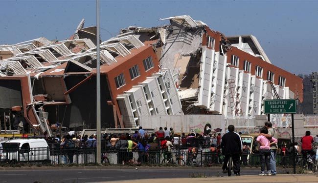 Chile hit by massive 8.2 quake, dislocating 80,000