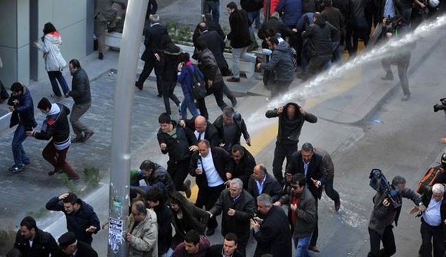 Turkish police, protesters clash over vote outcome