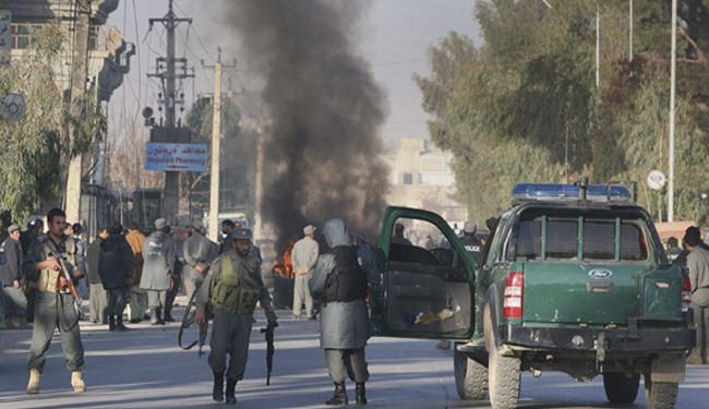 13 قتيلا في انفجار قنبلة على حافة طريق في افغانستان