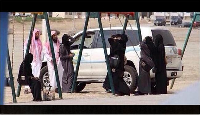 احد عناصر الشرطة الدينية بالسعودية يشج رأس فتاة بحديقة عامة