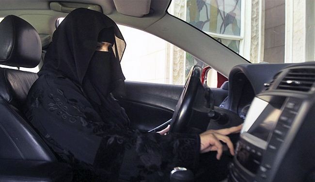 حُكم بمعاقبة سعودي وزوجته بسبب قيادة سيارة