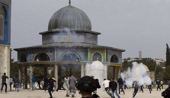 حمله به فلسطینی‌ها در مسجد الاقصی