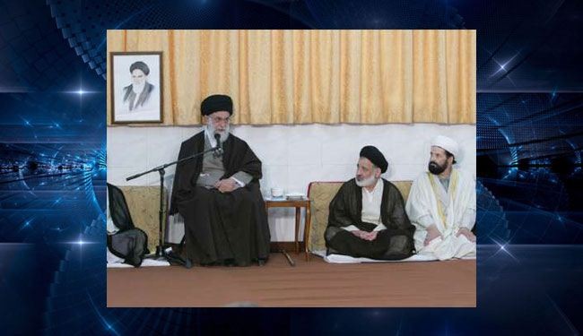 قائد الثورة الاسلامية يعزي بوفاة امام جمعة سنندج