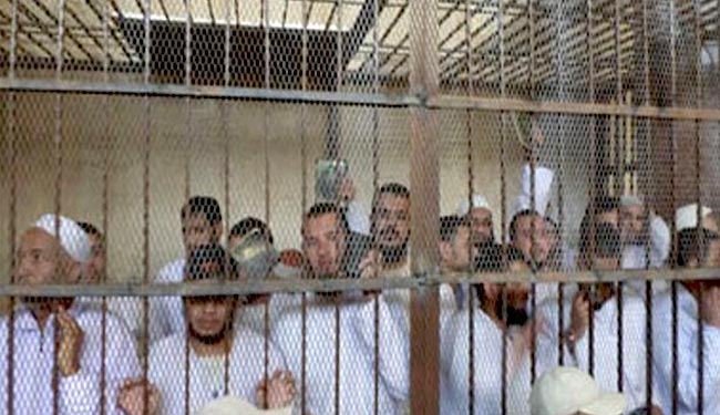 القضاء المصري يحكم بسجن 42 من انصار مرسي بالمنيا