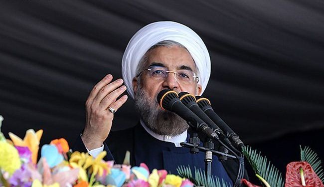 روحاني: نهجنا التعاطي مع العالم في اطار العزة والحكمة