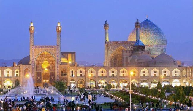تزايد عدد السياح الاوروبيين الى ايران