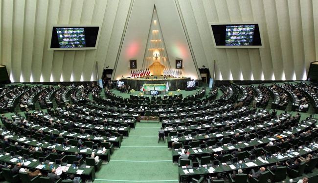 إيران تقر اتفاقية تجنب الازدواج الضريبي مع العراق