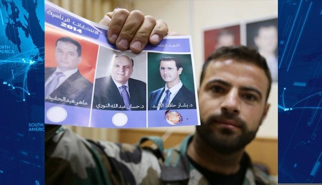 سرباز سوری با خون خود رأی می دهد + عکس