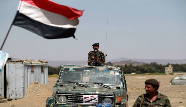 مقتل 14 جندياً يمنياً بهجوم مسلحين على نقطة عسكرية