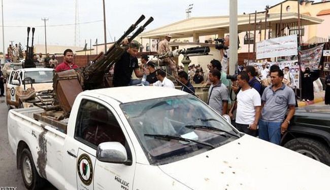 مناوشات بين متظاهرين متخاصمين في العاصمة الليبية