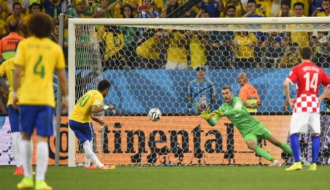 مونديال 2014: نيمار ينقذ البرازيل من فخ الافتتاح