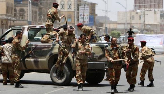 مسلحون يقتحمون مطار سيئون في جنوب شرق اليمن