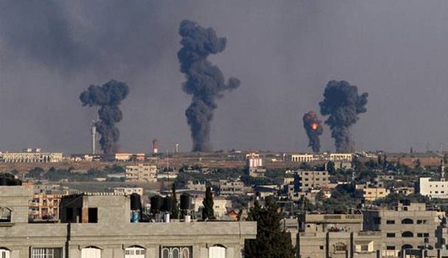 Israeli warplanes target houses in Gaza, 17 hurt