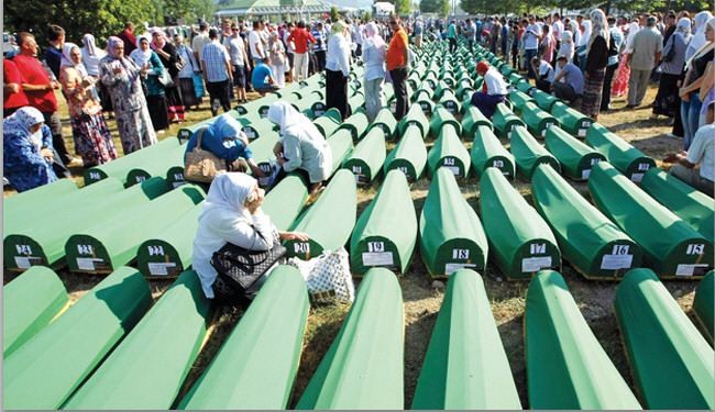 احياء الذكرى الـ19 لقتل نحو 8000 مسلم في سريبرينيتسا وسط اوروبا
