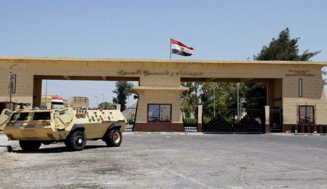 Egypt blocks its Rafah border with Gaza amid Israeli attacks