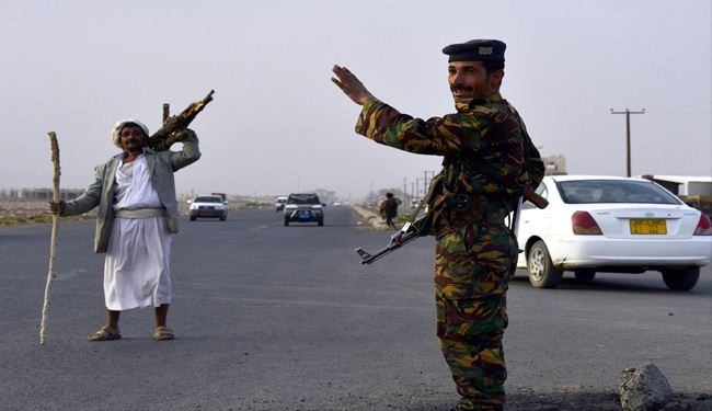 الحوثيون یعیدون معسكراً للجيش إلى الحكومة اليمنية
