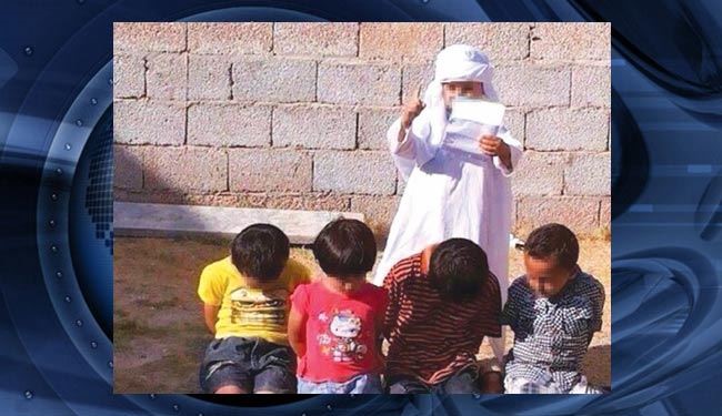 تقلید کودکان سعودی از جنایات داعش + عکس