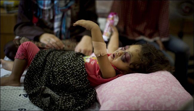 شاهد/ العدوان الاسرائيلي البربري على غزة يسحق زهورها