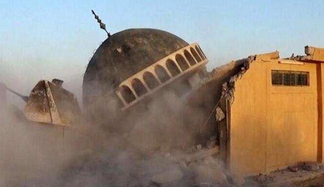ISIL terrorists demolish Prophet Yunus shrine in Iraq