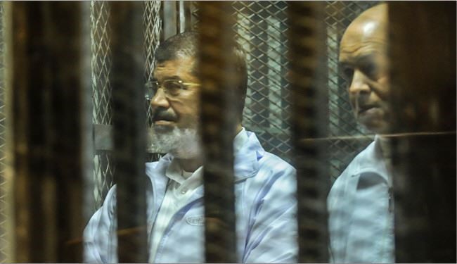 الرئيس المصري المعزول محمد مرسي يحيي المقاومة الفلسطينية