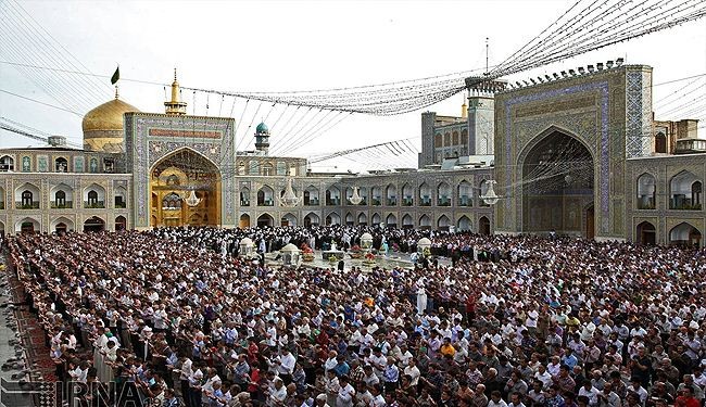 بالصور: إقامة صلاة عيدالفطر المبارك في إيران
