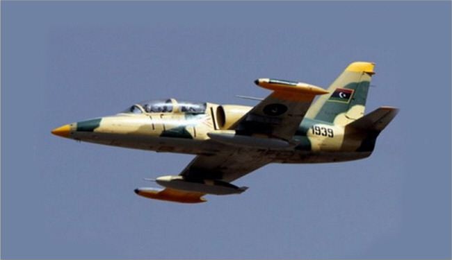 تحطم طائرة عسكرية ليبية في بنغازي