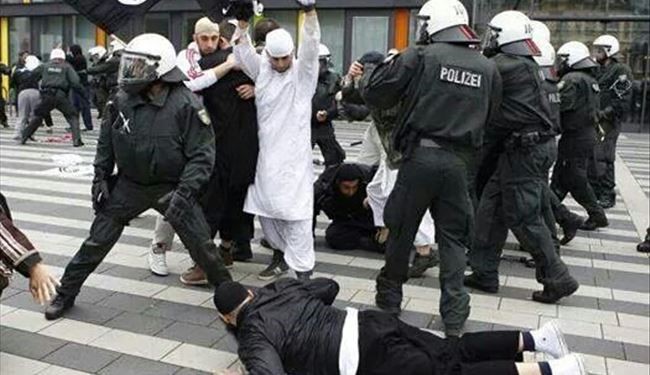 مظاهرة للدواعش في ألمانيا انتهت بسحب إقامتهم
