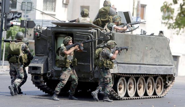درگیری ارتش لبنان و تروریستها در عرسال شدت گرفت