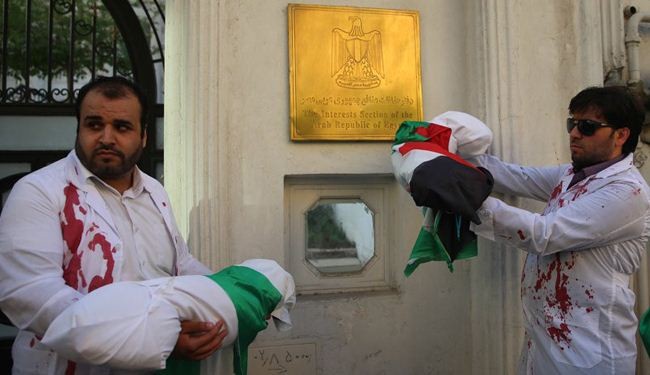 احتجاج طلابي أمام مكتب رعاية المصالح المصرية بطهران غدا