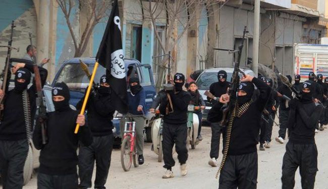 داعش تعتقل طالبات بمدينة الرقة بسبب الجوارب!؟