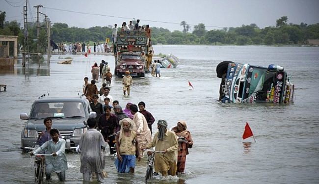 16 قتيلا اثر امطار غزيرة في باكستان