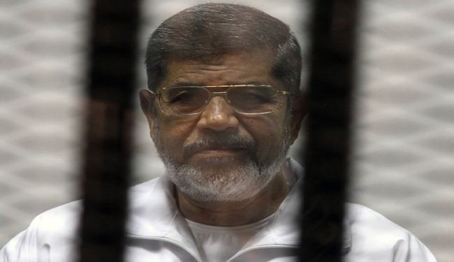 المحكمة تسمح لمرسي بحقيبة من 