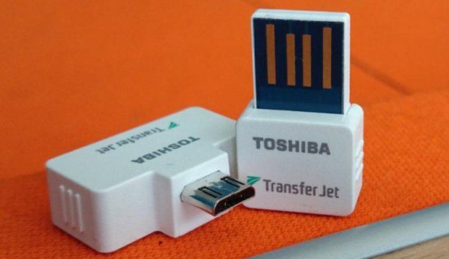 “توشيبا” تطرح تقنية TransferJet كبديل عن تقنيات نقل البيانات الأخرى