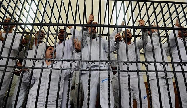 النيابة العامة تحيل مرسي و10آخرين للمحاكمة بتهمة التخابر
