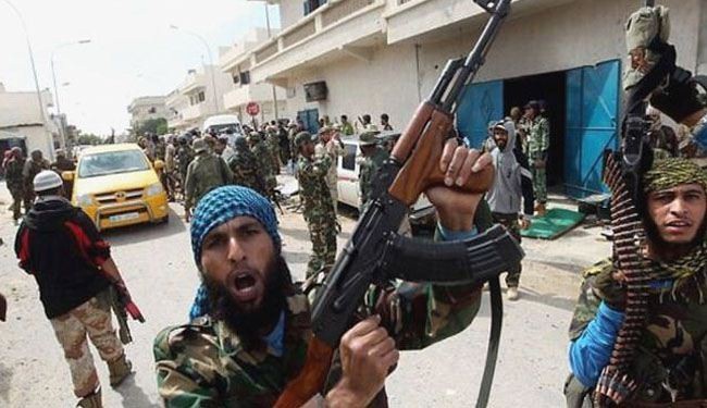 اشتباكات للسيطرة على مطاري بنغازي بين قوات حفتر والمليشيات