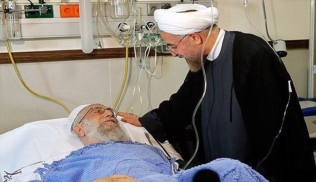 عملية جراحية ناجحة لقائد الثورة الاسلامية + صور