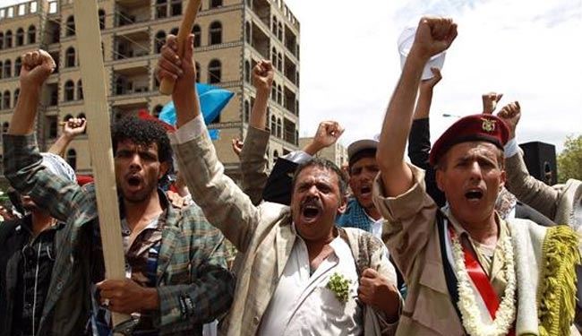 Police fire kills Yemeni protesters near gov’t HQ